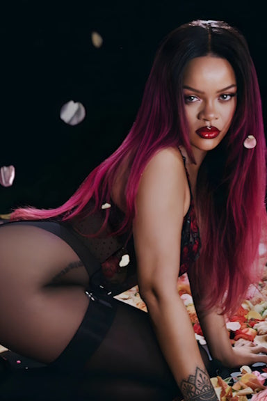 Rihanna - Glossy Borderless Photo - Pop R&B Singer - ID#0006